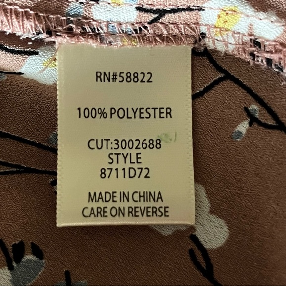 Max Studio Tie Front Floral Blouse - Picture 6 of 7